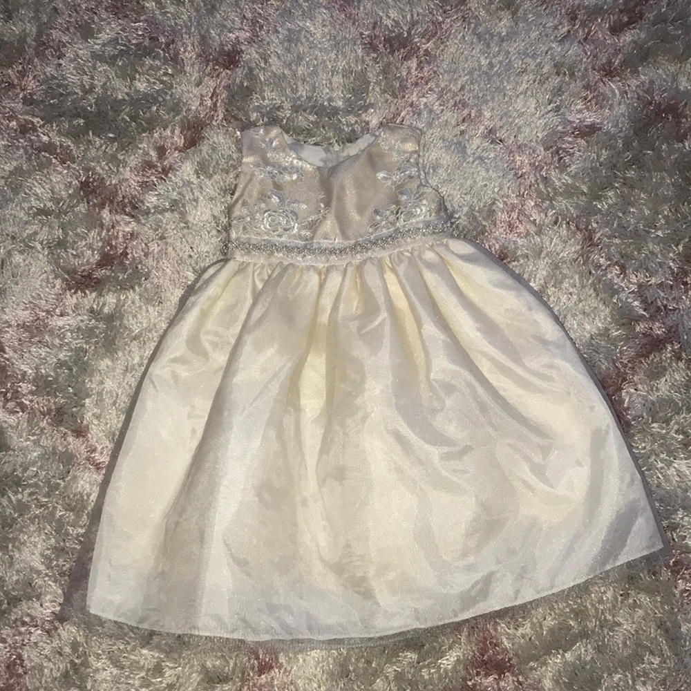 Champagne/Off-White Dress